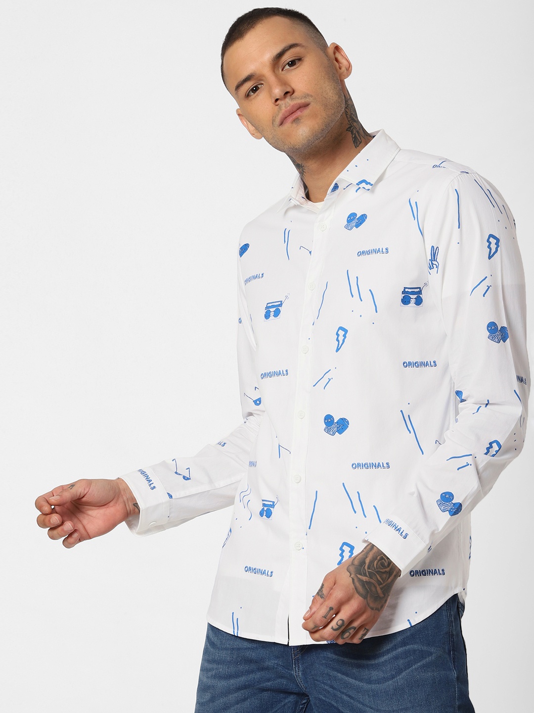 

Jack & Jones Men White & Blue Slim Fit Printed Casual Shirt