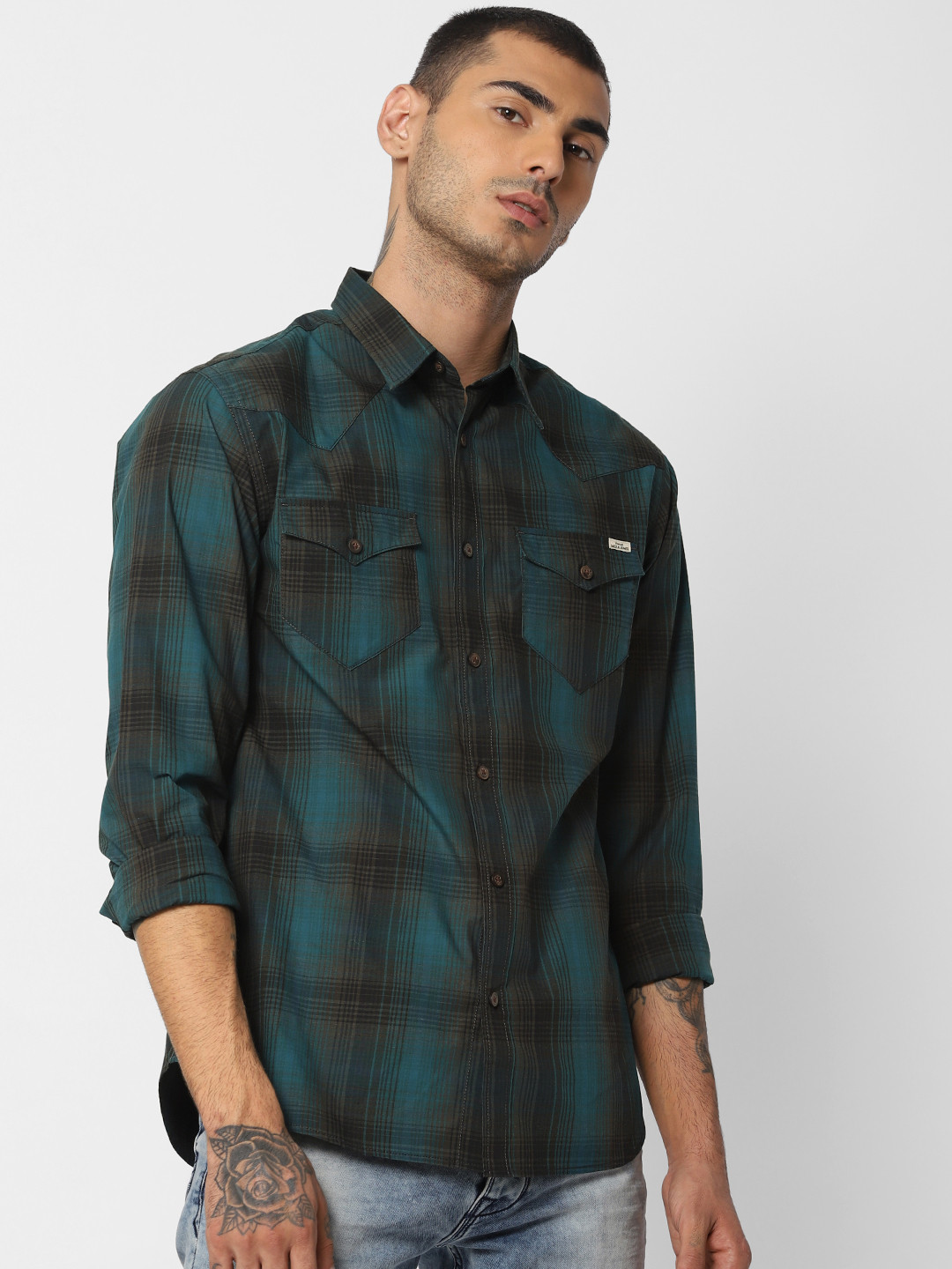 

Jack & Jones Men Teal & Black Slim Fit Checked Casual Shirt