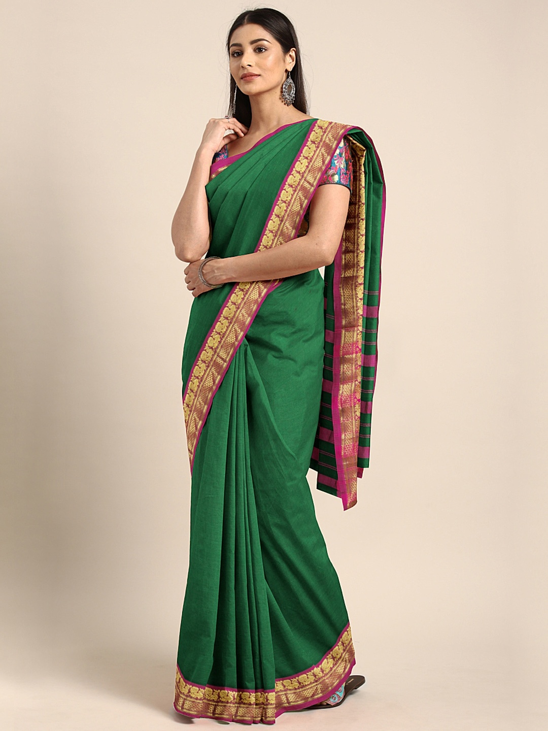

Pavechas Green & Pink Pure Cotton Solid Venkatgiri Saree