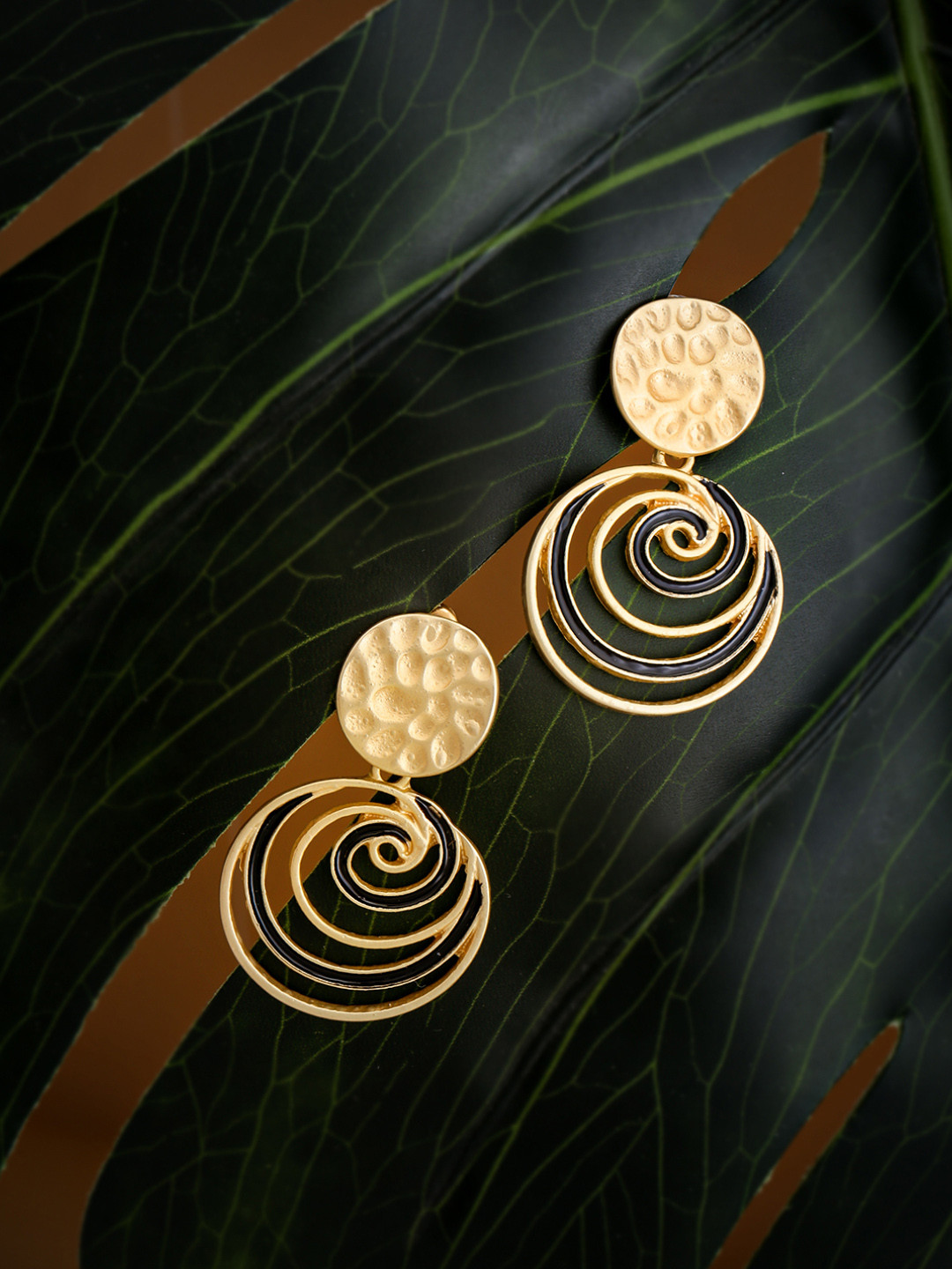 

justpeachy Gold-Toned Circular Drop Earrings