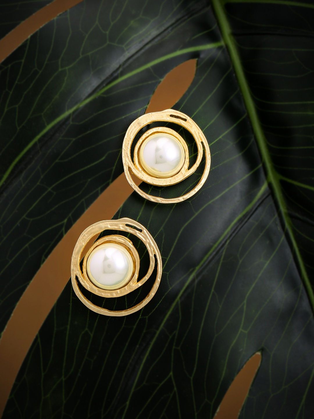 

justpeachy Gold-Toned Circular Studs