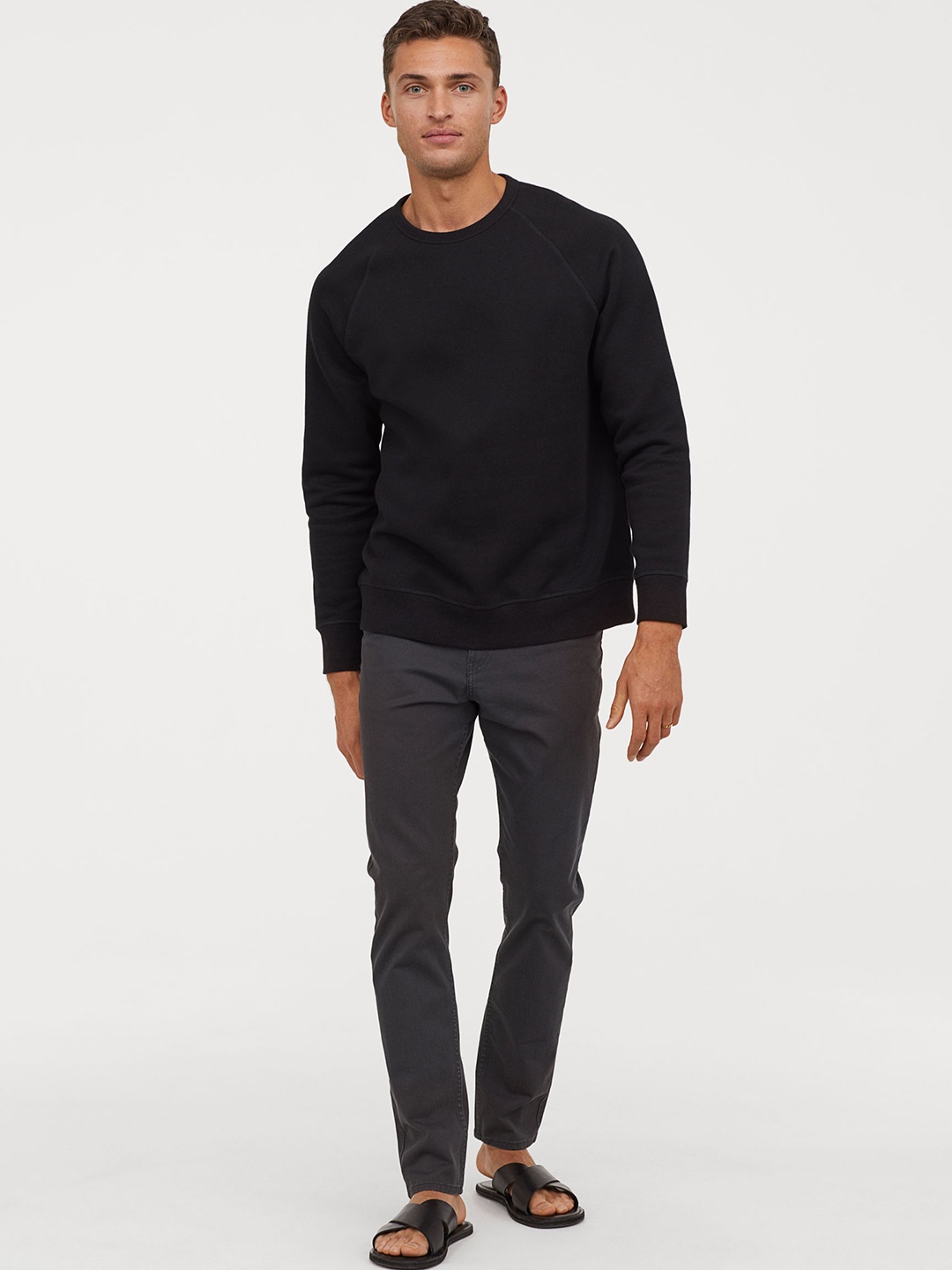 

H&M Men Grey Solid Twill Trousers Slim Fit