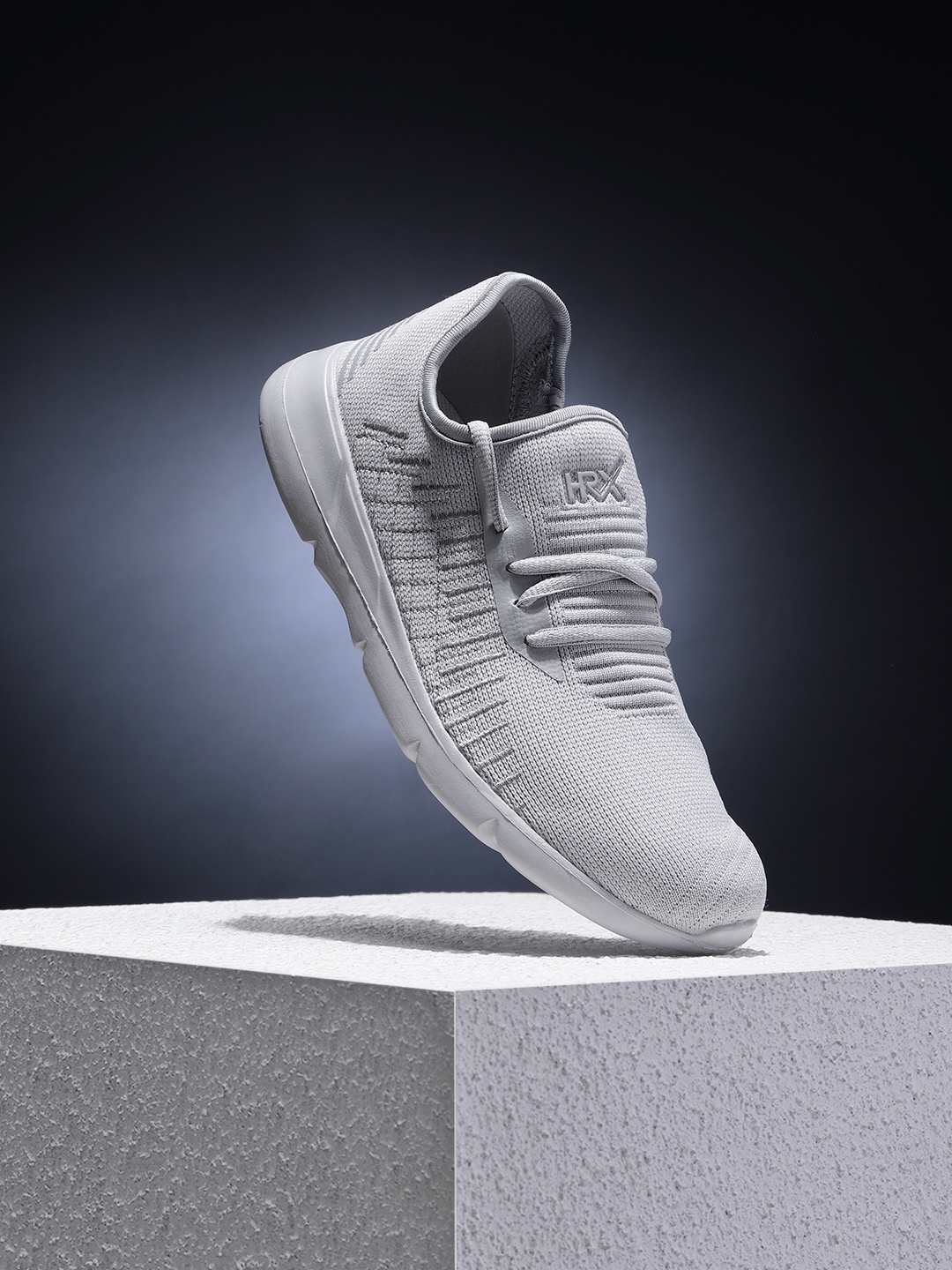 

HRX by Hrithik Roshan Men Grey Flex street sneaker
