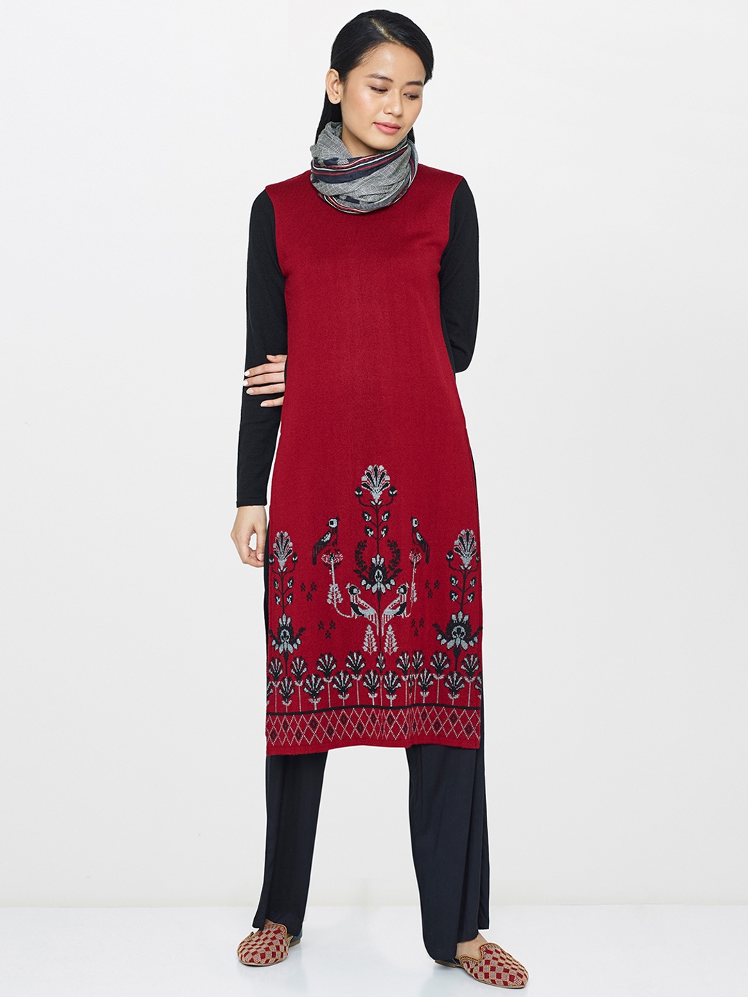 

Global Desi Women Maroon & Black Printed Acrylic Straight Kurta