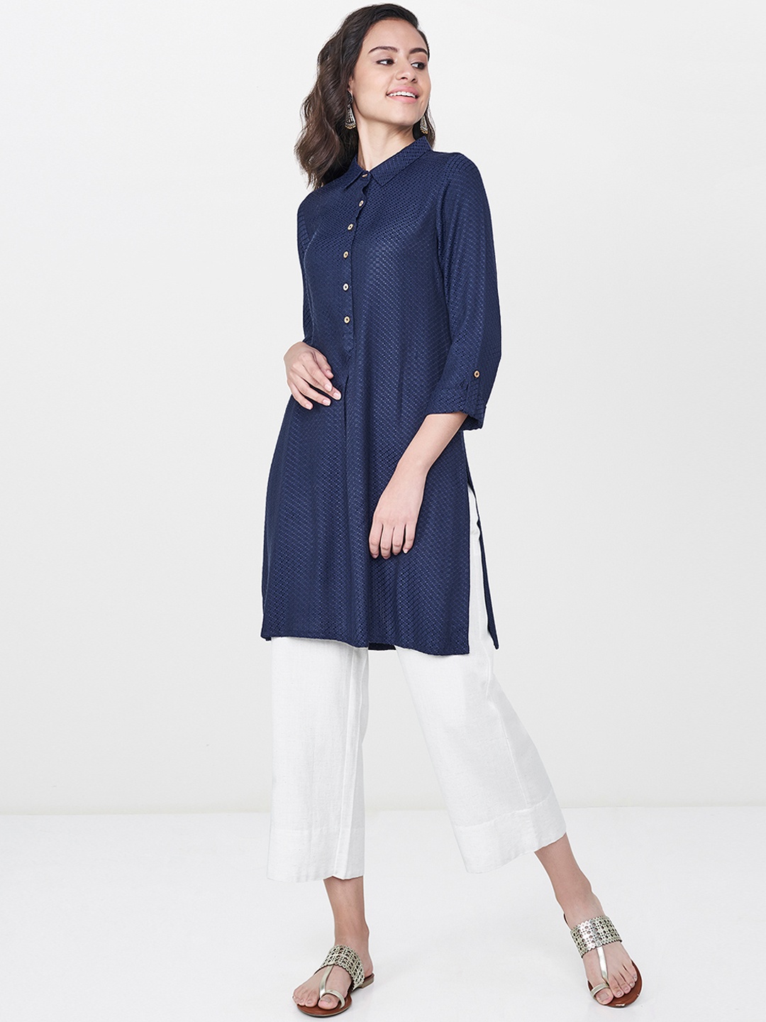 

Global Desi Woman Navy Blue Self Design Tunic