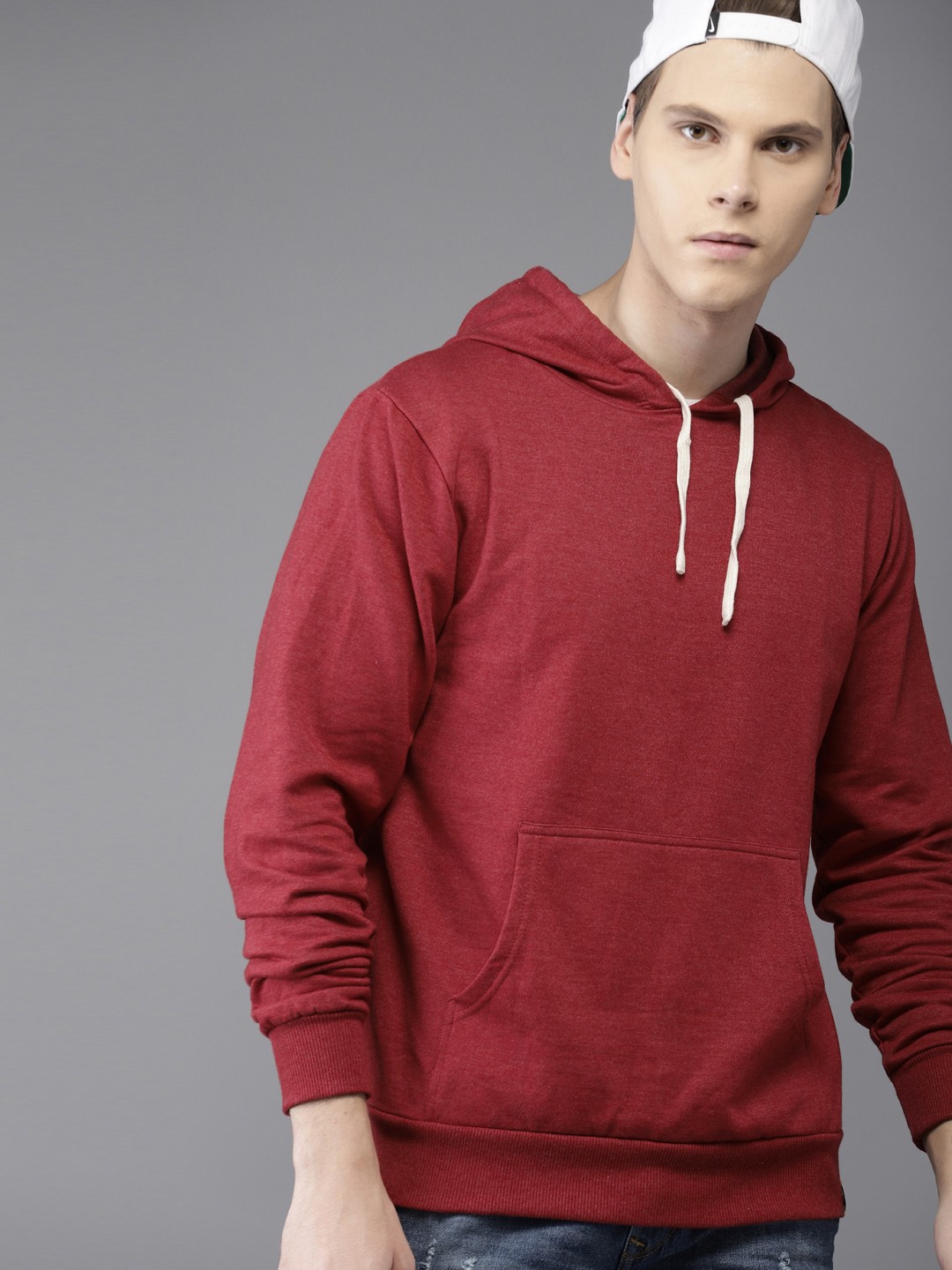 

Campus Sutra Men Maroon Solid Hooded Sweatshirt