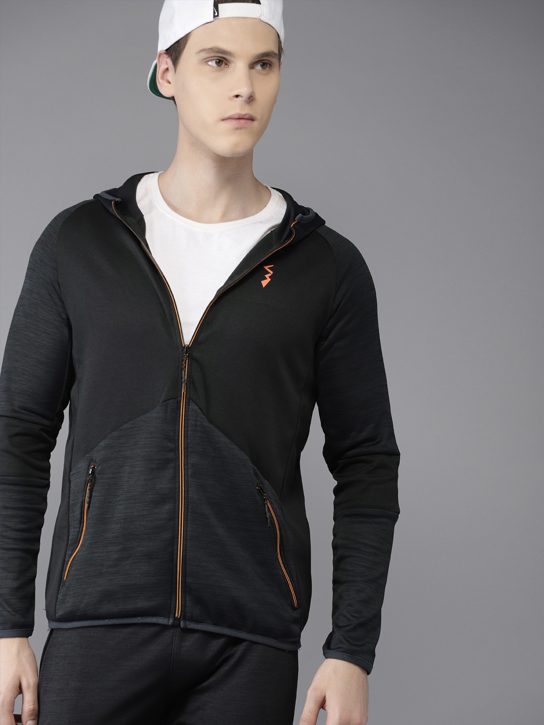 

Campus Sutra Men Black Solid Lightweight Jacket