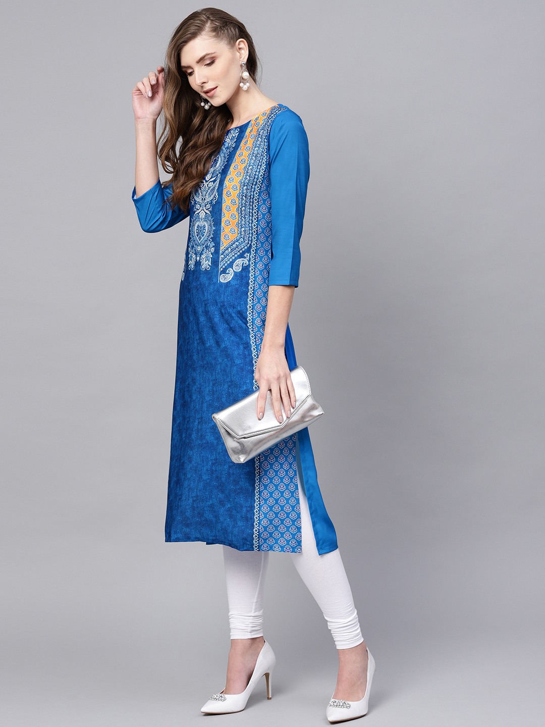 

AHIKA Women Blue & Off-White Printed Straight Kurta