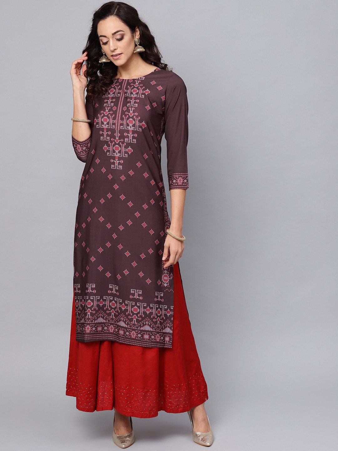 

AHIKA Women Burgundy & Pink Printed Straight Kurta