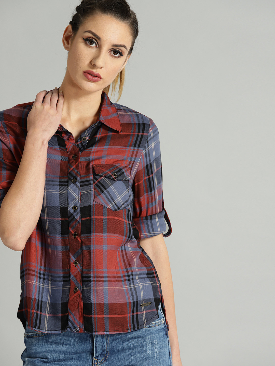 

The Roadster Lifestyle Co Women Rust Red & Blue Regular Fit Checked Casual Shirt