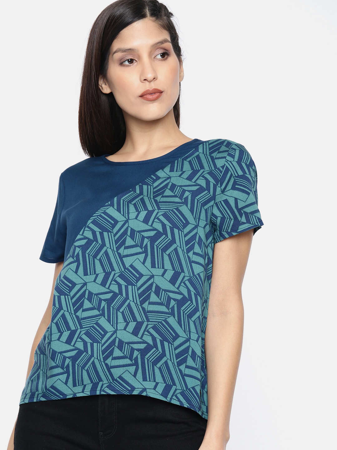 

The Roadster Lifestyle Co Women Teal Green Printed Round Neck T-shirt