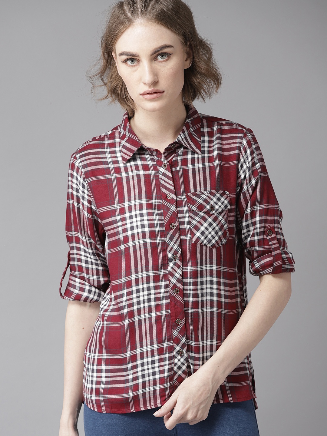 

The Roadster Lifestyle Co Women Maroon & White Regular Fit Checked Casual Shirt