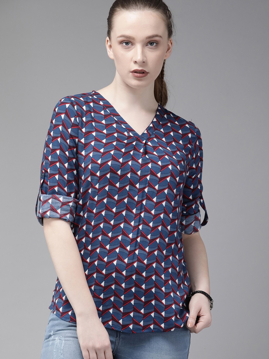 

The Roadster Lifestyle Co Women Navy Blue and Red Printed Top