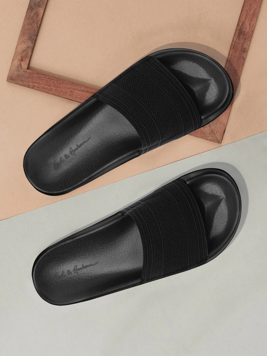 

Mast & Harbour Men Black Solid Sliders