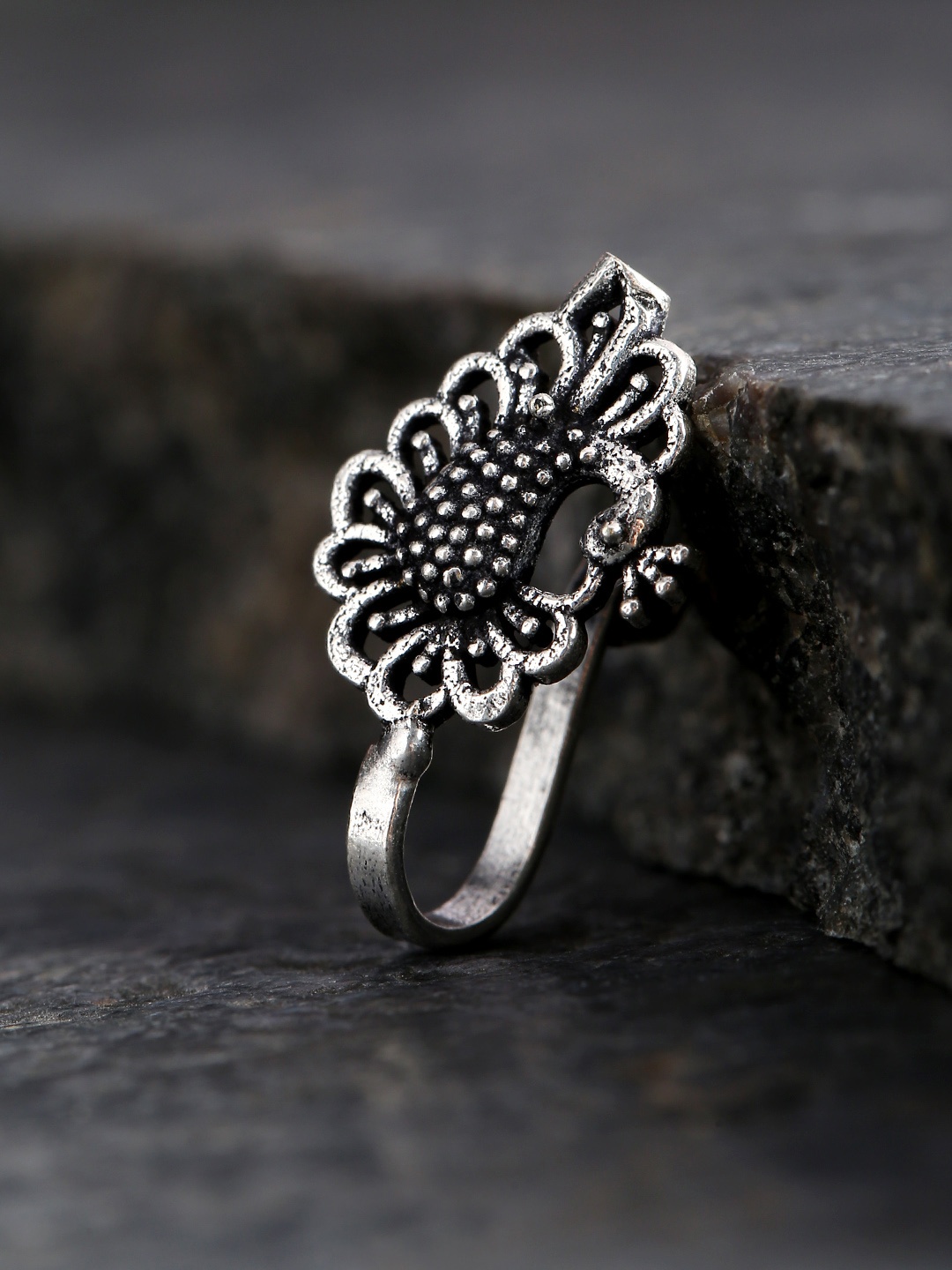 

Priyaasi Oxidised Silver-Plated Peacock Shaped Clip-On Nosepin