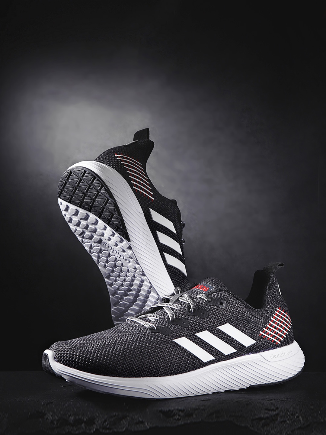 

ADIDAS Men Black Solid Flank Running Shoes