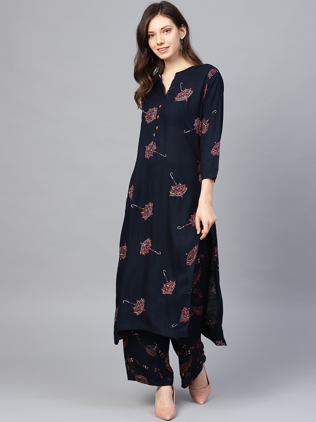 

Ishin Women Navy Blue & Pink Embroidered Kurta with Palazzo with Block Print