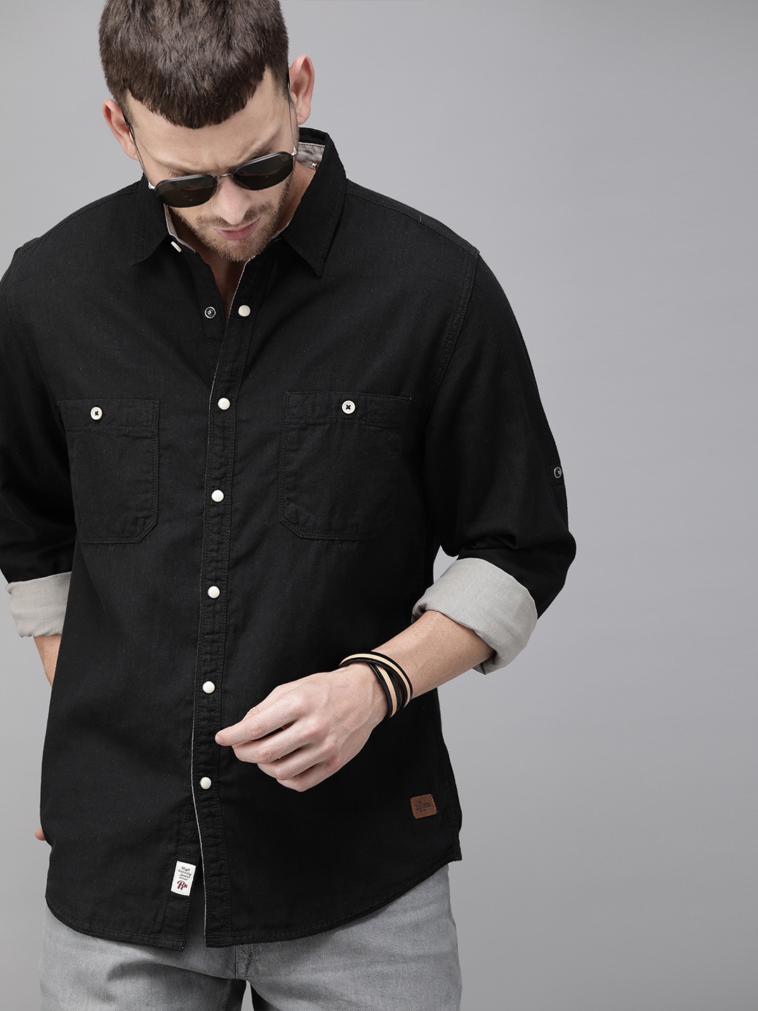 

The Roadster Lifestyle Co Men Black Regular Fit Solid Sustainable Casual Shirt