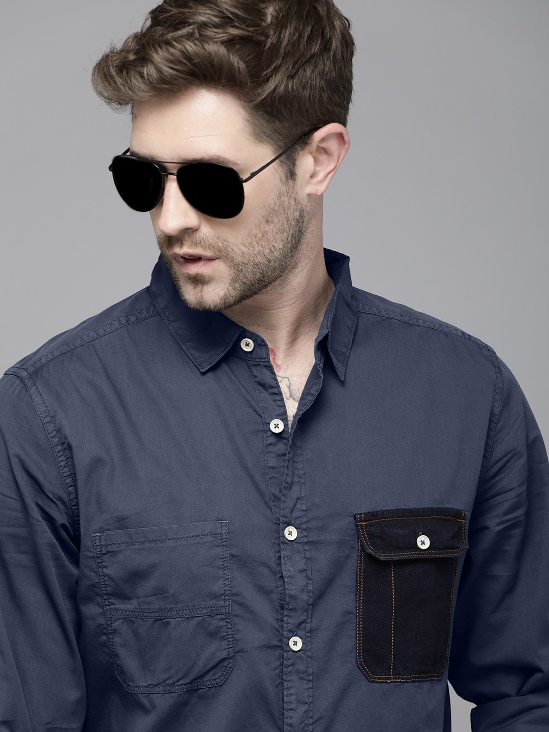 

The Roadster Lifestyle Co Men Navy Blue Solid Casual Shirt