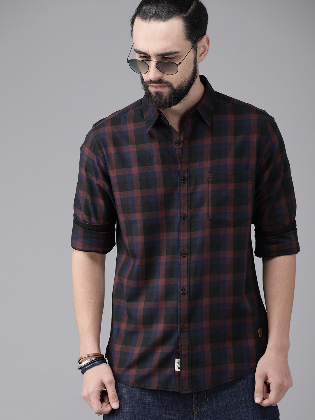 

The Roadster Lifestyle Co Men Black & Maroon Checked Pure Cotton Sustainable Casual Shirt