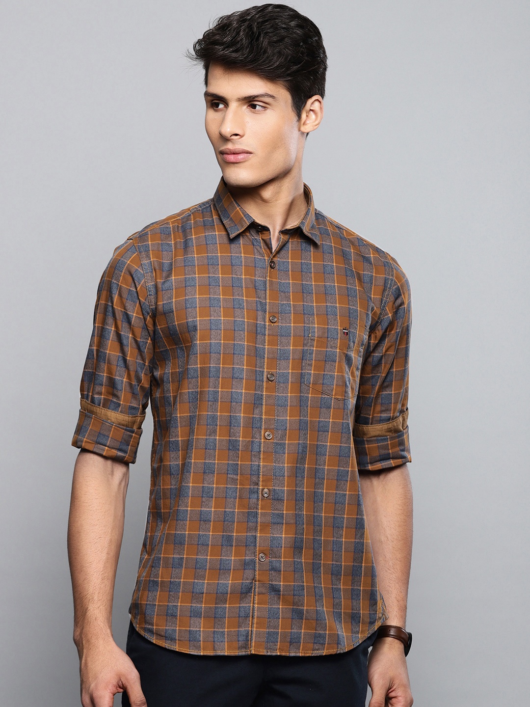

Louis Philippe Sport Men Brown & Navy Blue Super Slim Fit Checked Casual Shirt