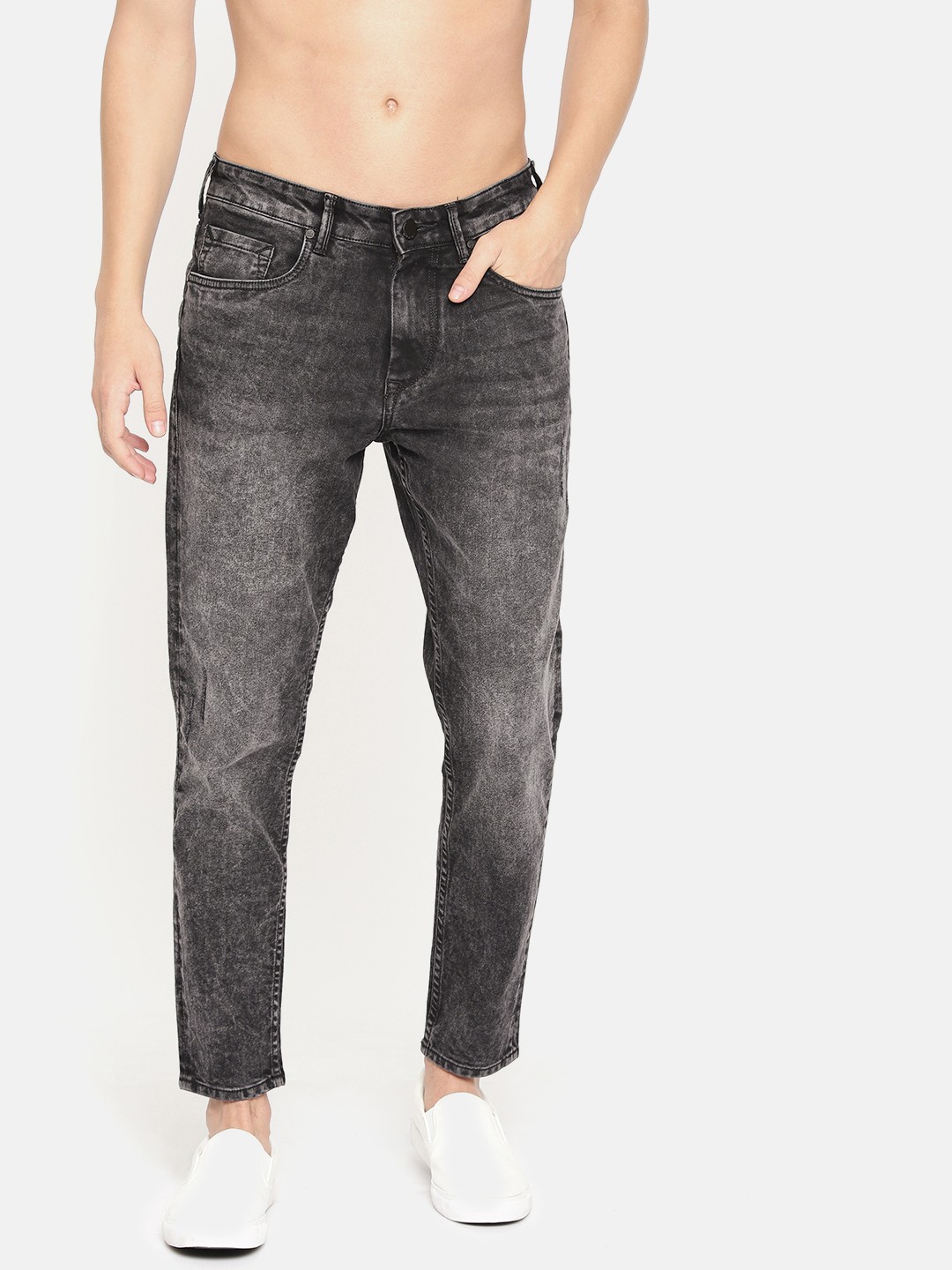 

HERE&NOW Men Black Regular Fit Mid-Rise Highly Distressed Stretchable Cropped Jeans