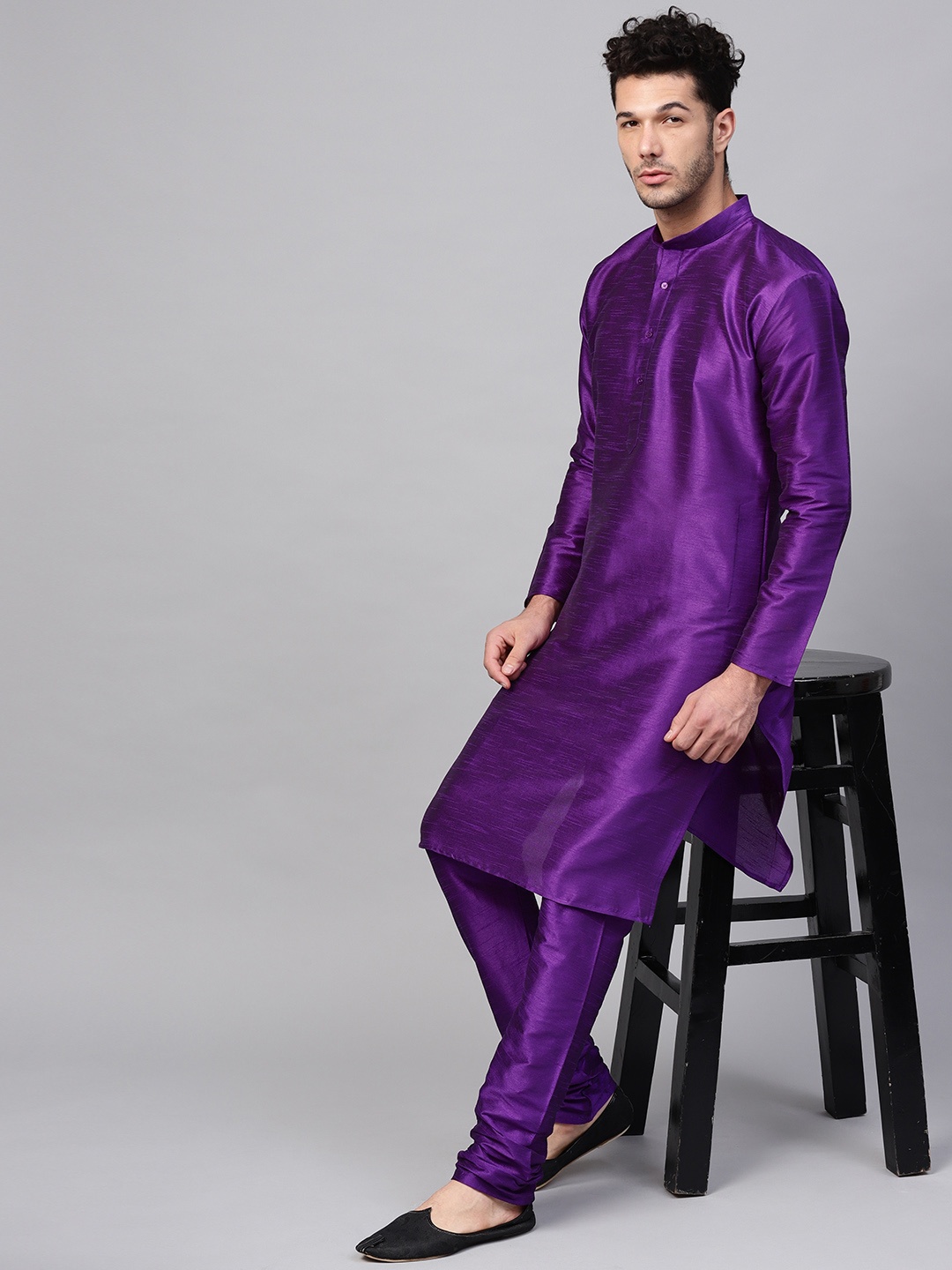 

SOJANYA Men Purple Solid Kurta with Churidar