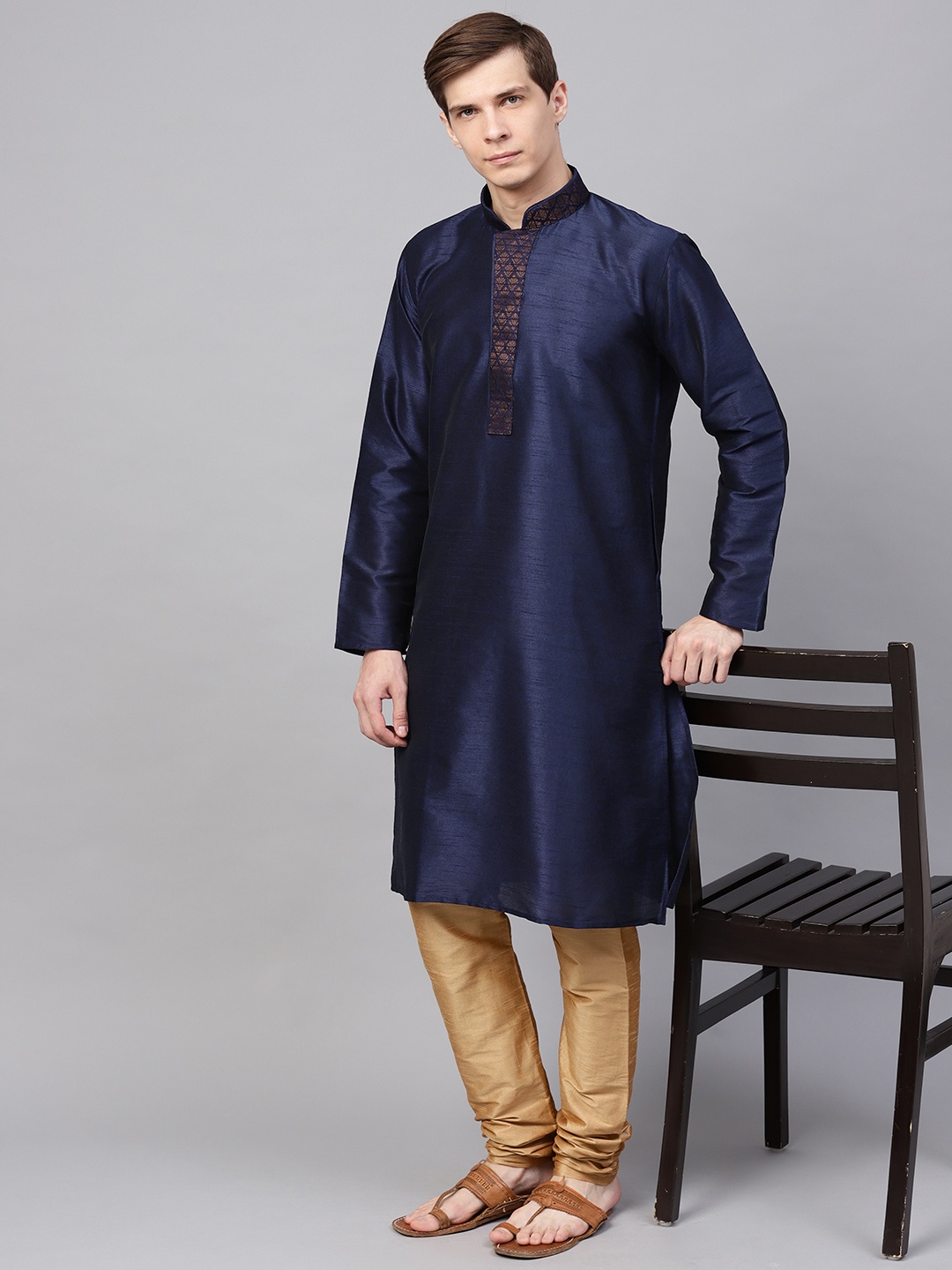

SOJANYA Men Navy Blue & Beige Solid Kurta with Churidar