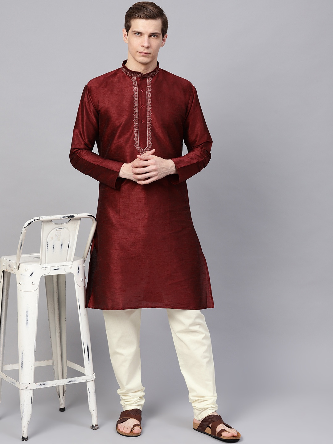 

SOJANYA Men Maroon & Off-White Solid Kurta with Churidar