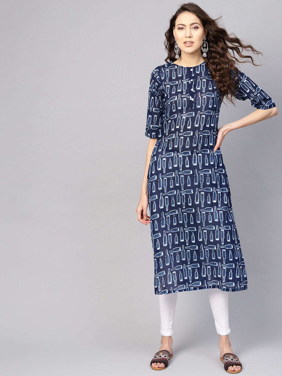 

Nayo Women Blue & White Quirky Printed Straight Kurta
