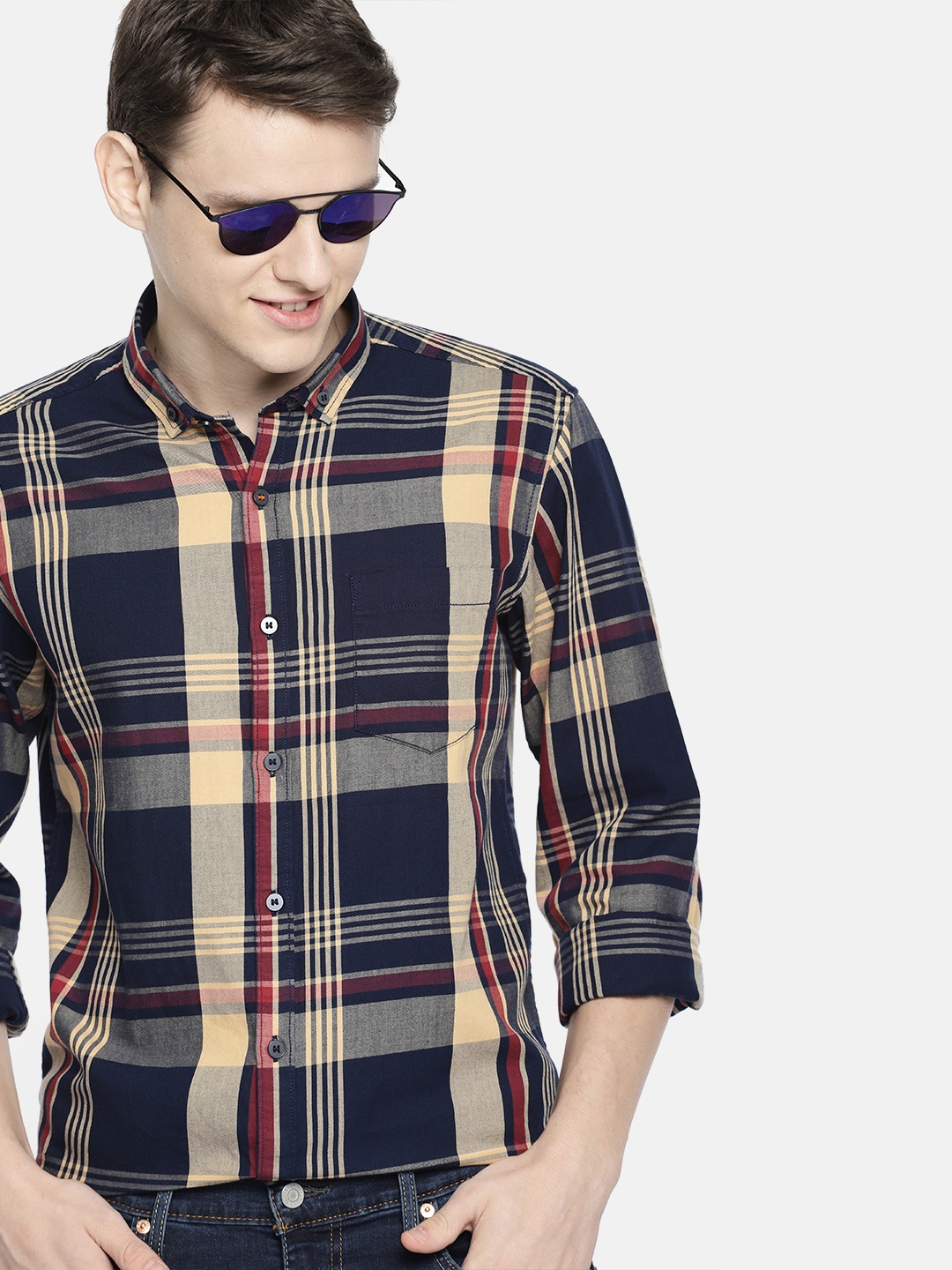 

Mast & Harbour Men Navy Blue & Beige Regular Fit Checked Casual Shirt