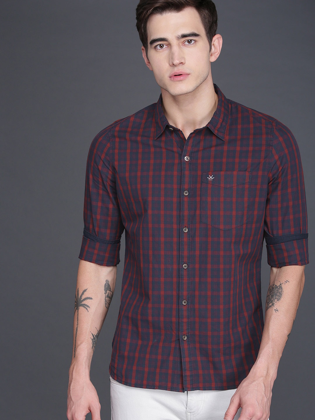 

WROGN Men Maroon & Navy Blue Slim Fit Checked Casual Shirt