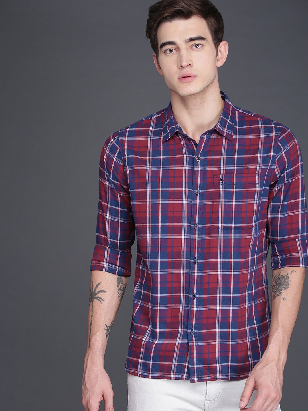 

WROGN Men Maroon & Navy Blue Slim Fit Checked Casual Shirt