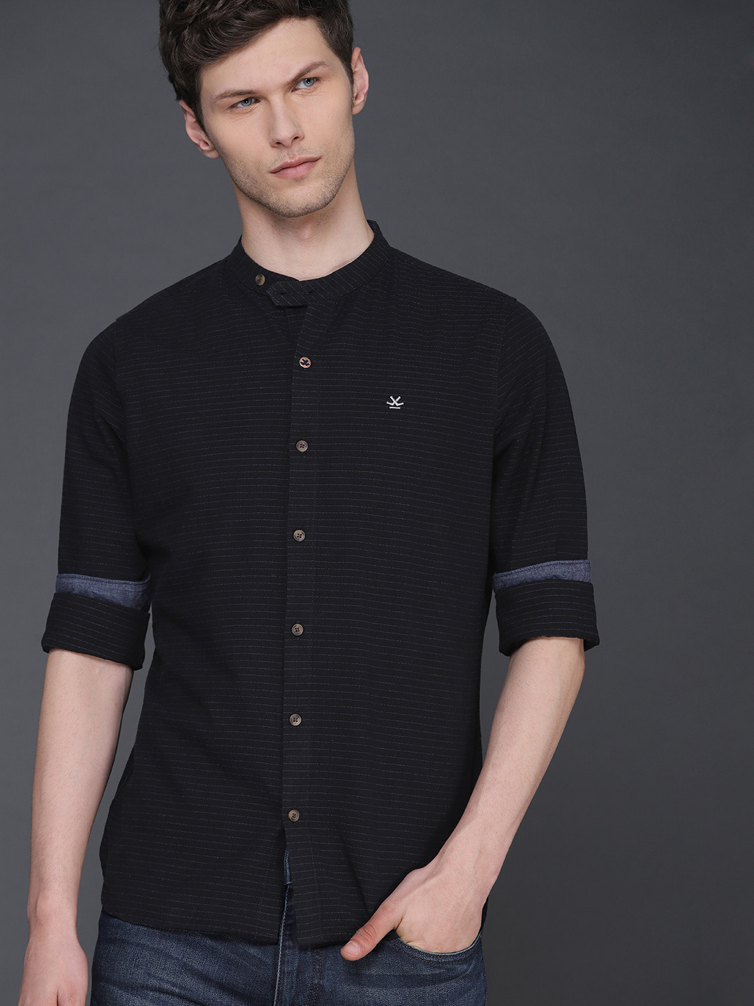 

WROGN Men Black & Blue Slim Fit Striped Casual Shirt