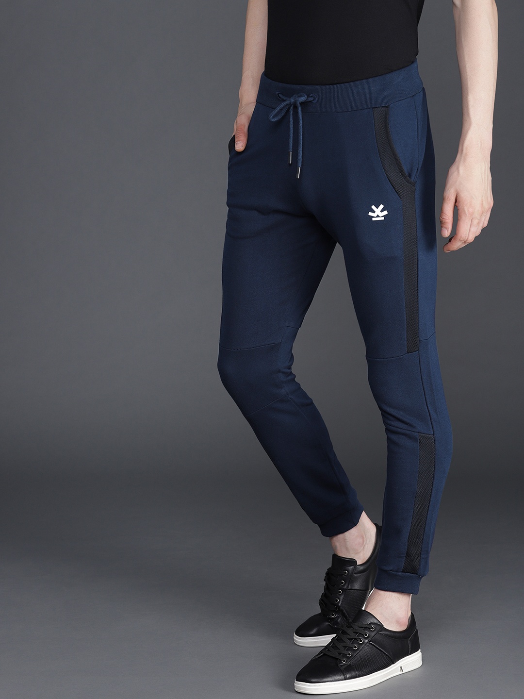 

WROGN Men Navy Blue Slim Fit Solid Joggers