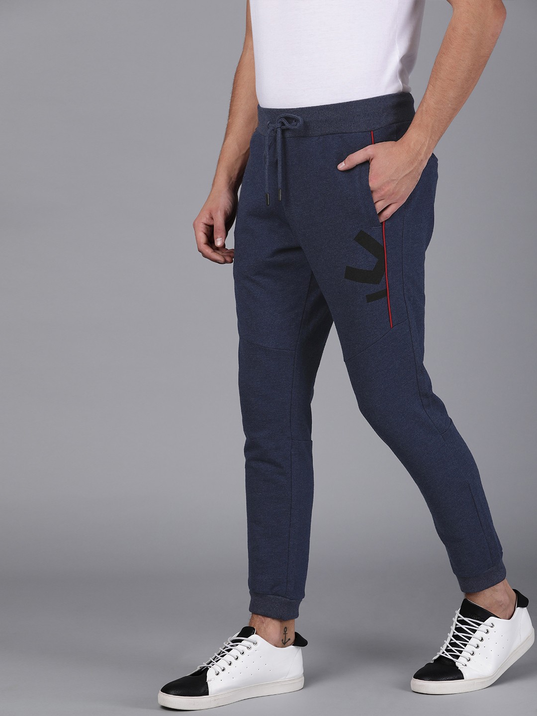 

WROGN Men Navy Blue Slim Fit Solid Joggers