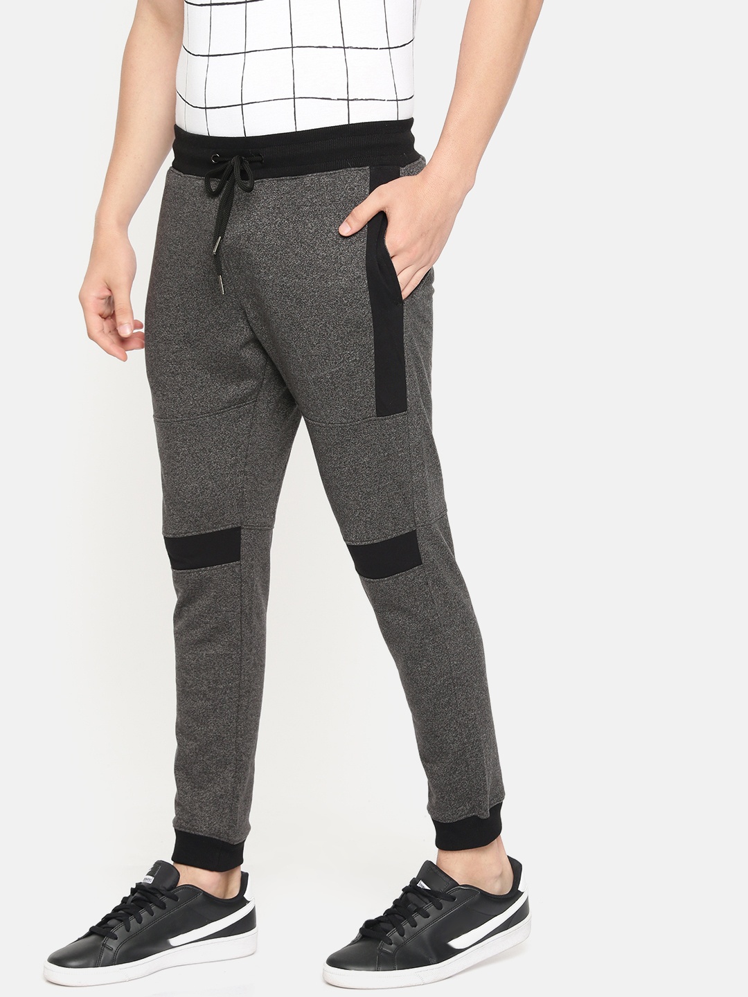 

WROGN Men Charcoal Grey Slim Fit Solid Jogger Trousers