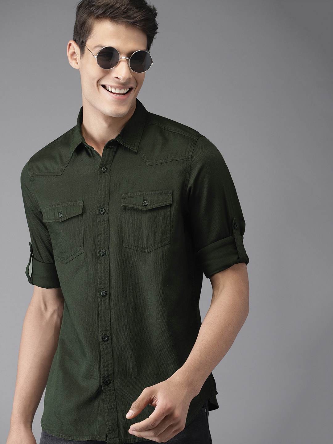 

HERE&NOW Men Olive Green Regular Fit Solid Casual Shirt