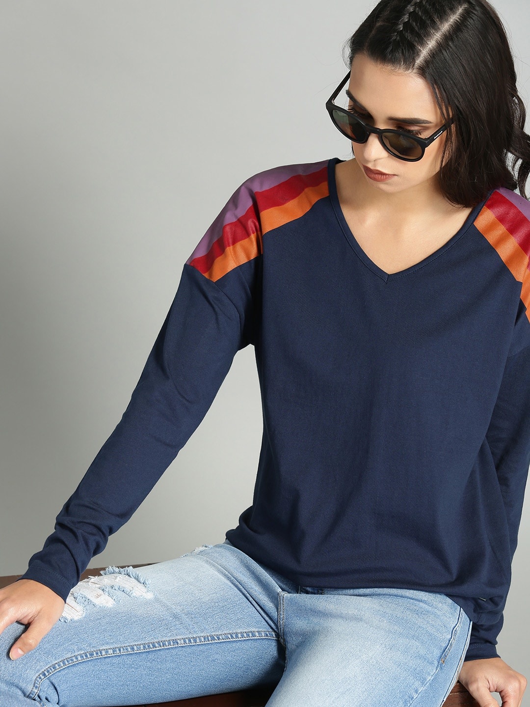 

The Roadster Lifestyle Co Women Navy Blue Solid V-Neck Pure Cotton T-shirt