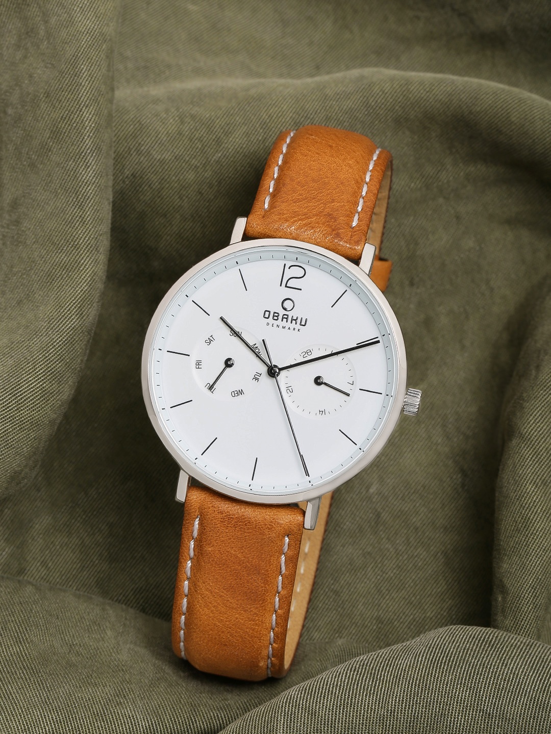

Obaku Men White Analogue Watch V182GMCWRZ