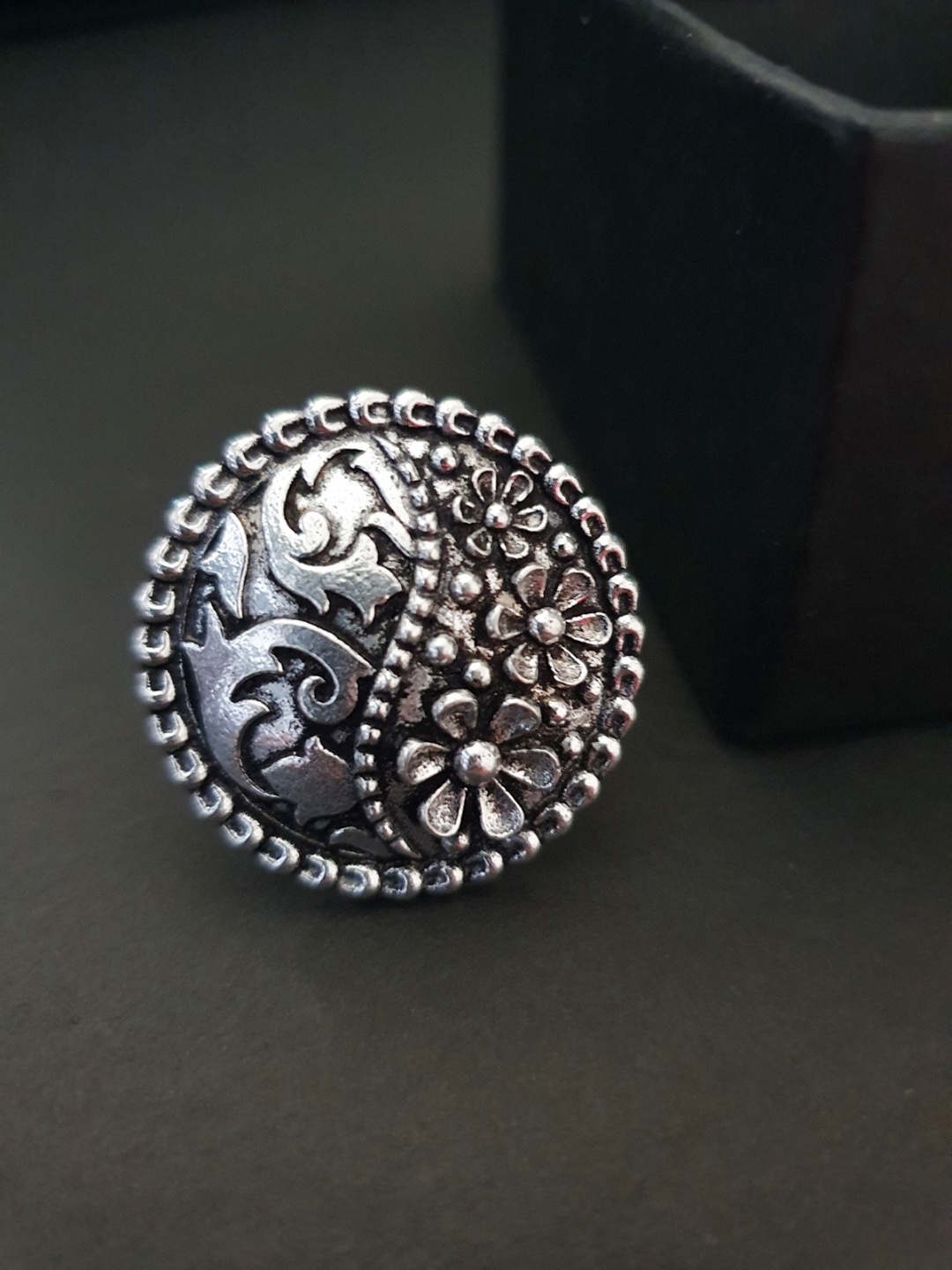 

Infuzze Oxidised Silver-Toned Brass-Plated Adjustable Floral Finger Ring