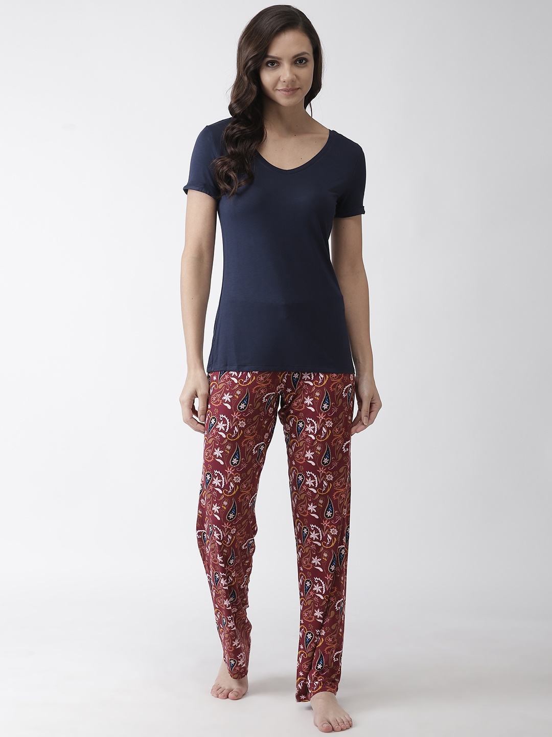 

Marks & Spencer Women Navy Blue & Maroon Solid Nightsuit