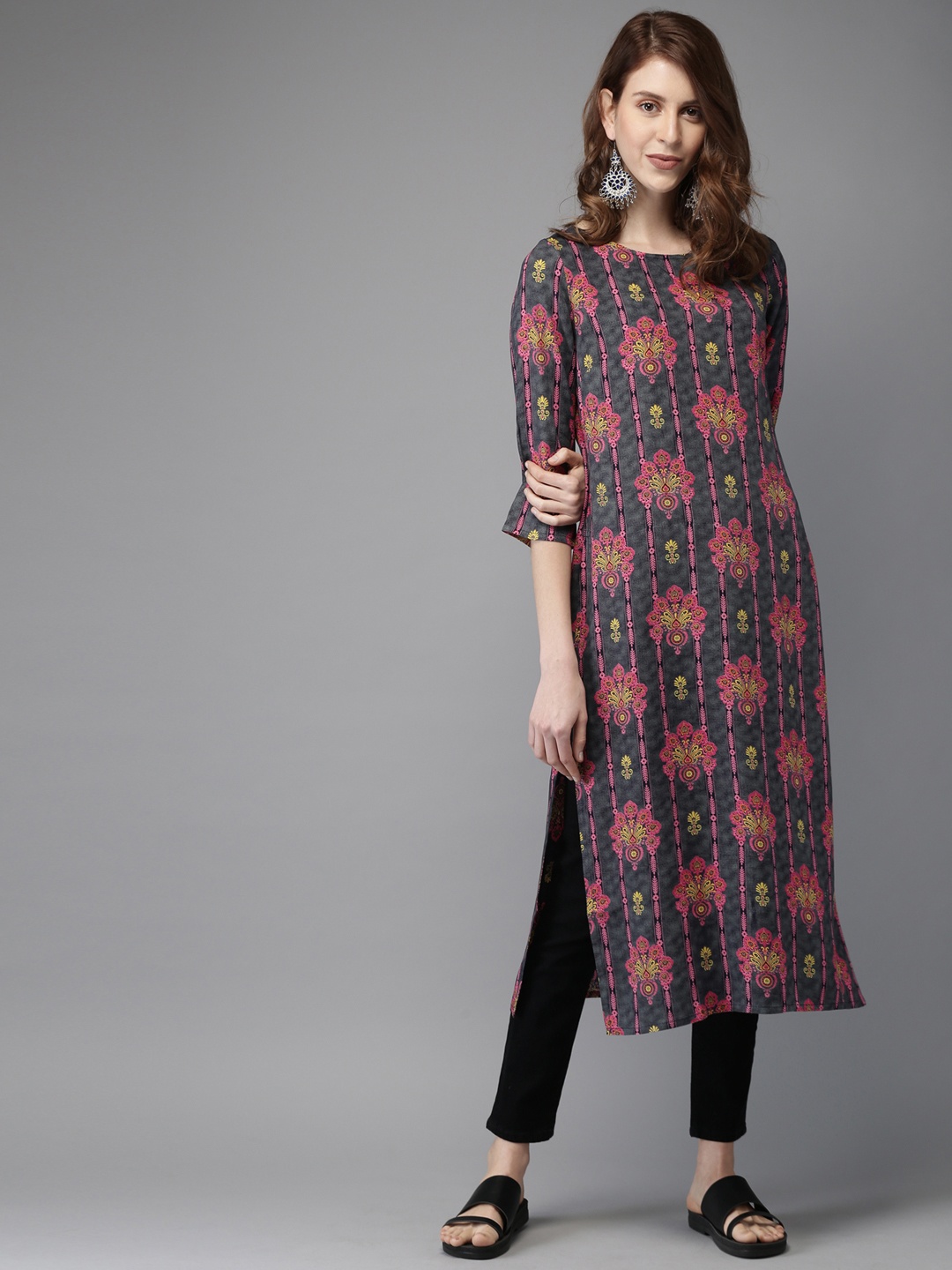 

Anouk Women Pink & Navy Blue Printed Straight Kurta