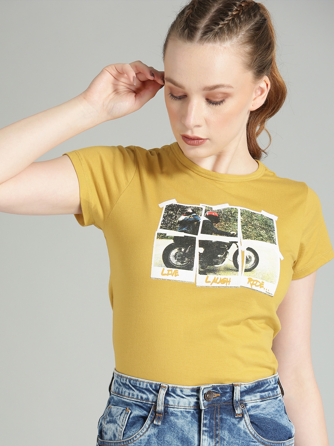 

The Roadster Lifestyle Co Women Mustard Yellow Printed Round Neck Pure Cotton T-shirt