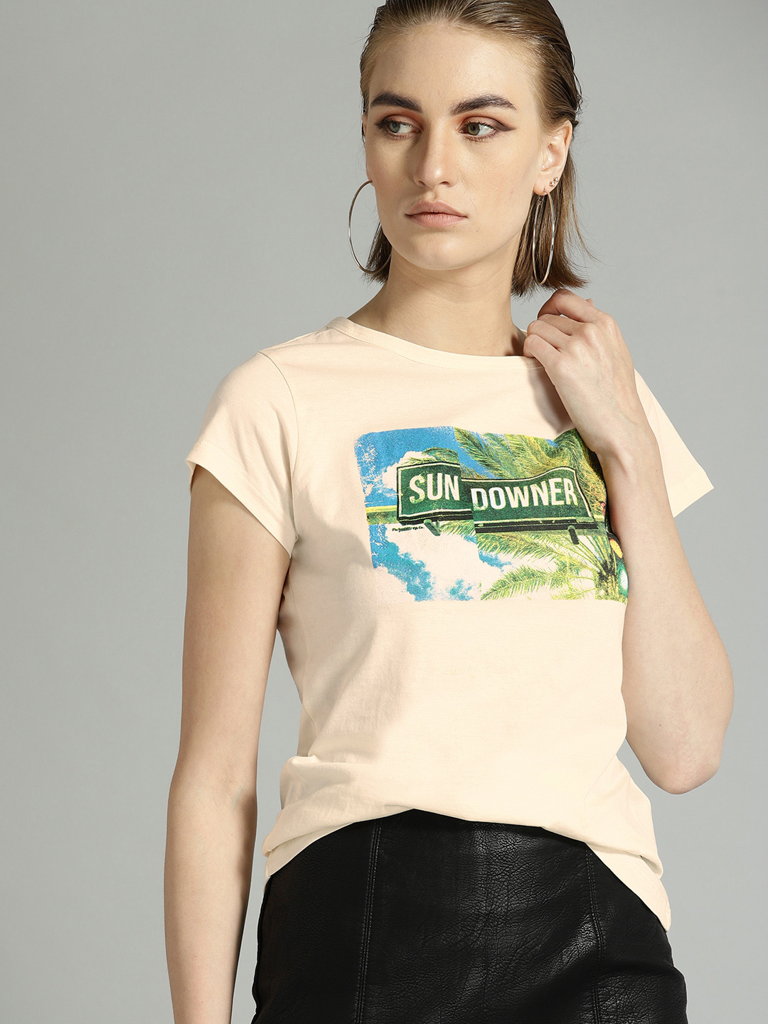

The Roadster Lifestyle Co Women Cream-Coloured Printed Round Neck T-shirt