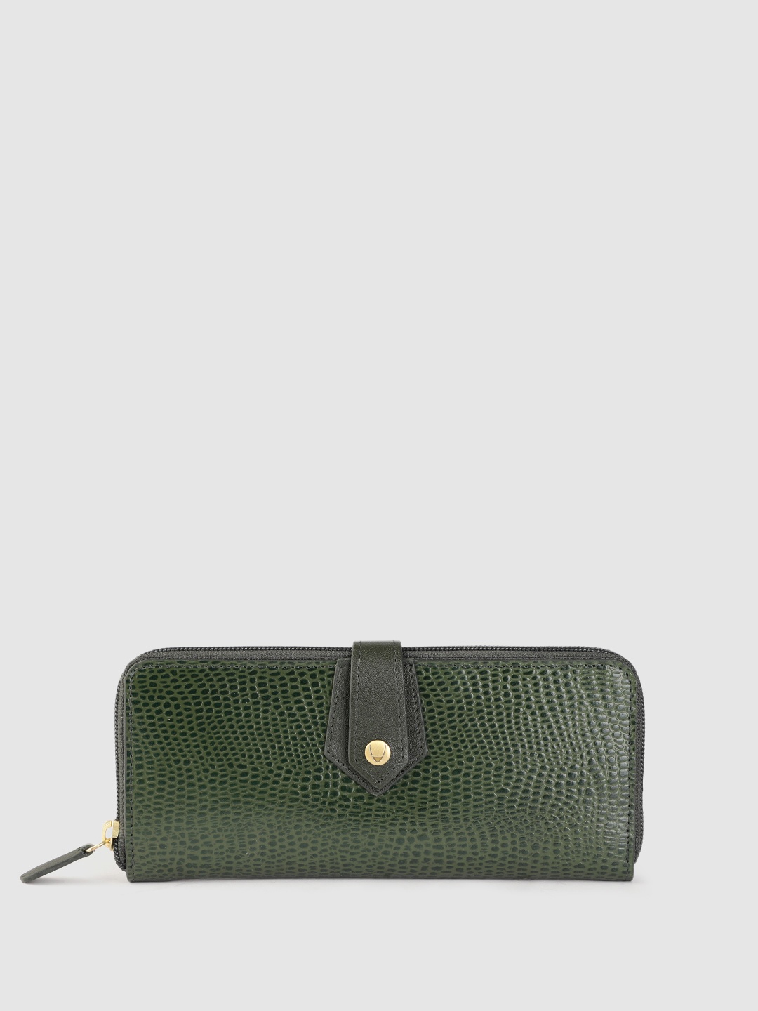 

Hidesign Women Textured Leather Zip Around Wallet, Green