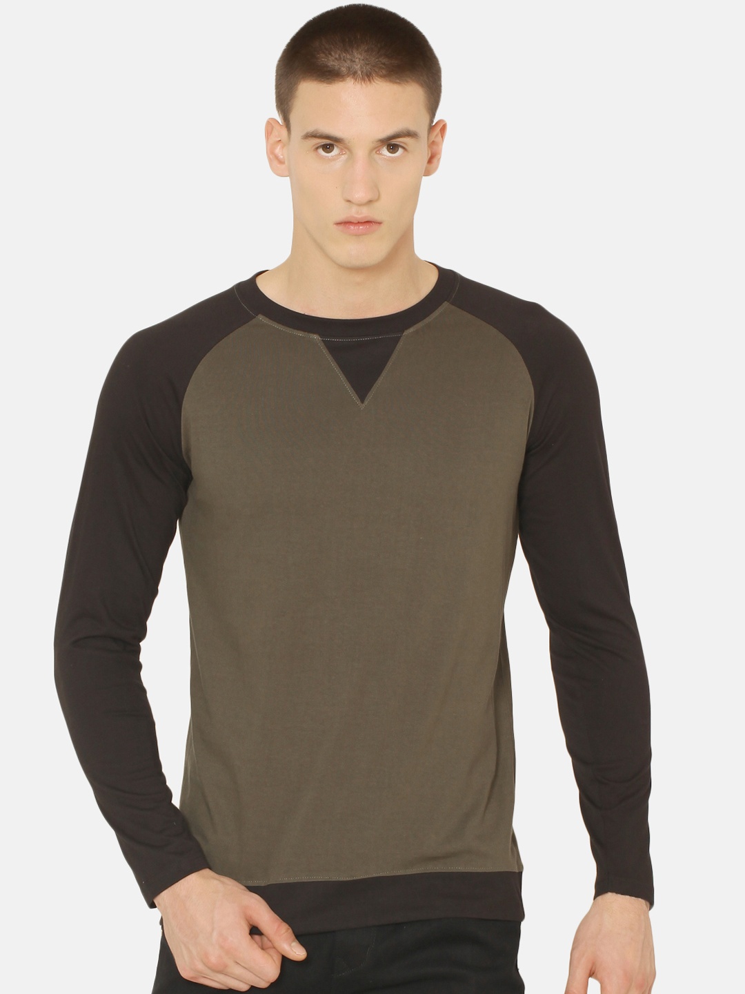

ARISE Men Olive Green Solid Round Neck Pure Cotton T-shirt