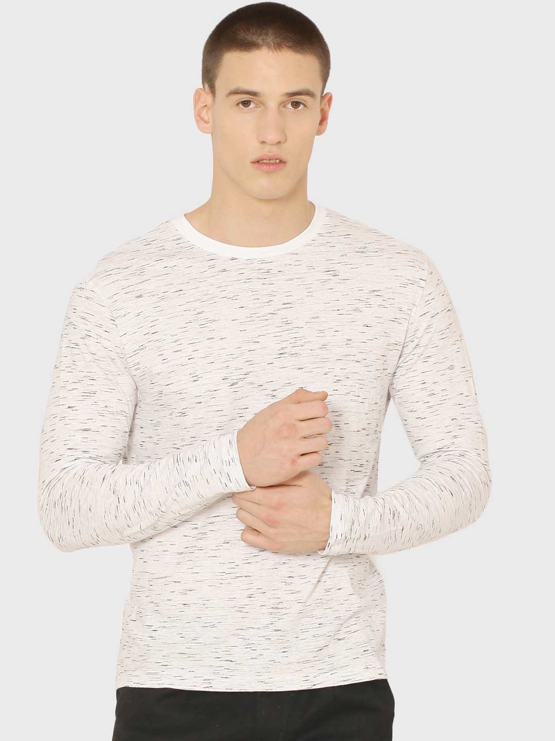 

ARISE Men Off-White Solid Round Neck T-shirt