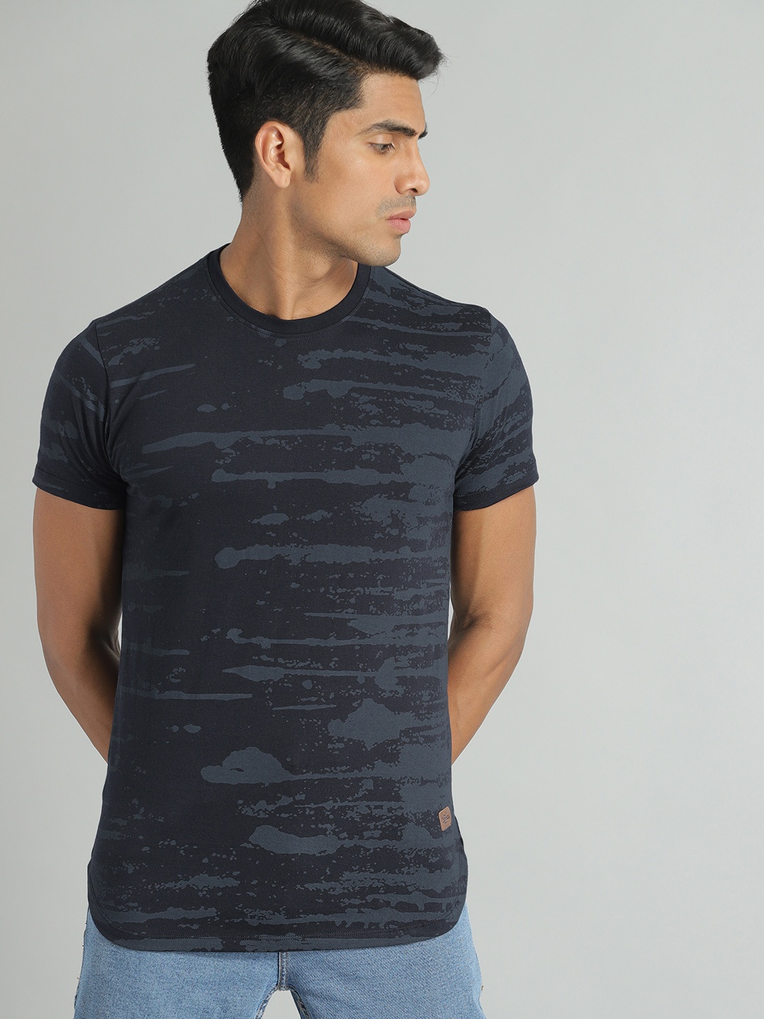 

The Roadster Lifestyle Co Men Navy Blue Printed Round Neck Pure Cotton T-shirt