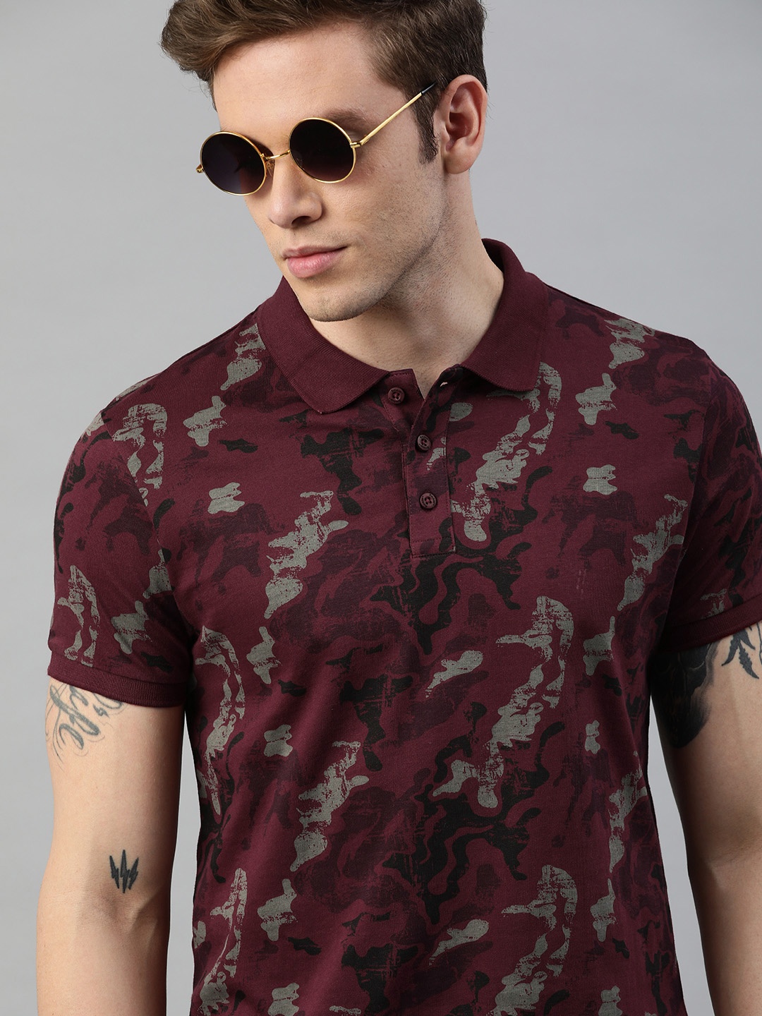 

The Roadster Lifestyle Co Men Maroon and Grey Printed Polo Collar Pure Cotton T-shirt